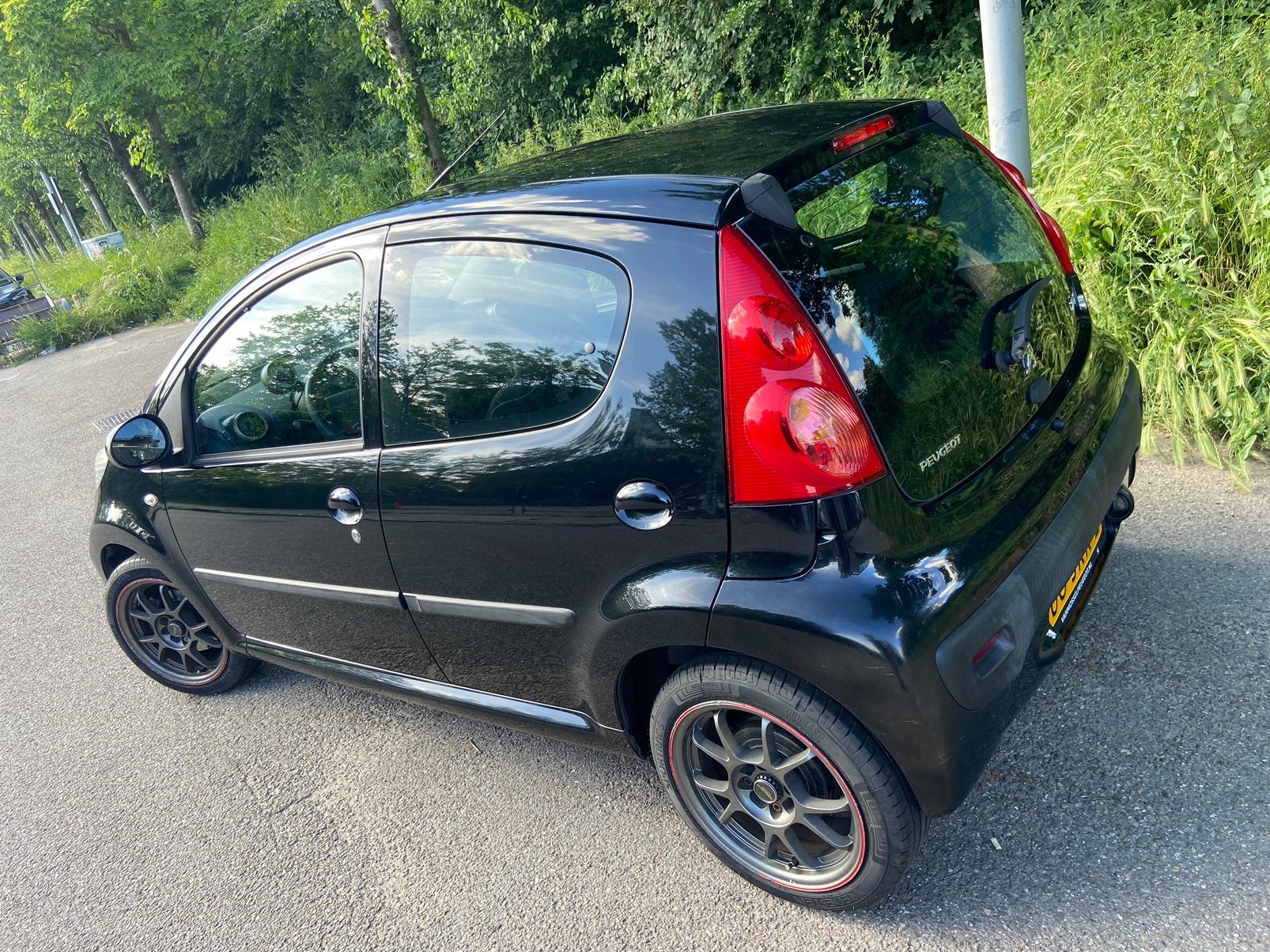 Peugeot 107 1.0 12V 5DR 2-TRONIC 2009 Zwart, 4 stoelen, Origineel Nederlands, Particulier, 815 kg