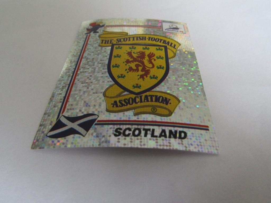 WK FRANCE 98 BADGE SCOTLAND NR. 33, Ophalen of Verzenden, Nieuw, Buitenlandse clubs, Poster, Plaatje of Sticker