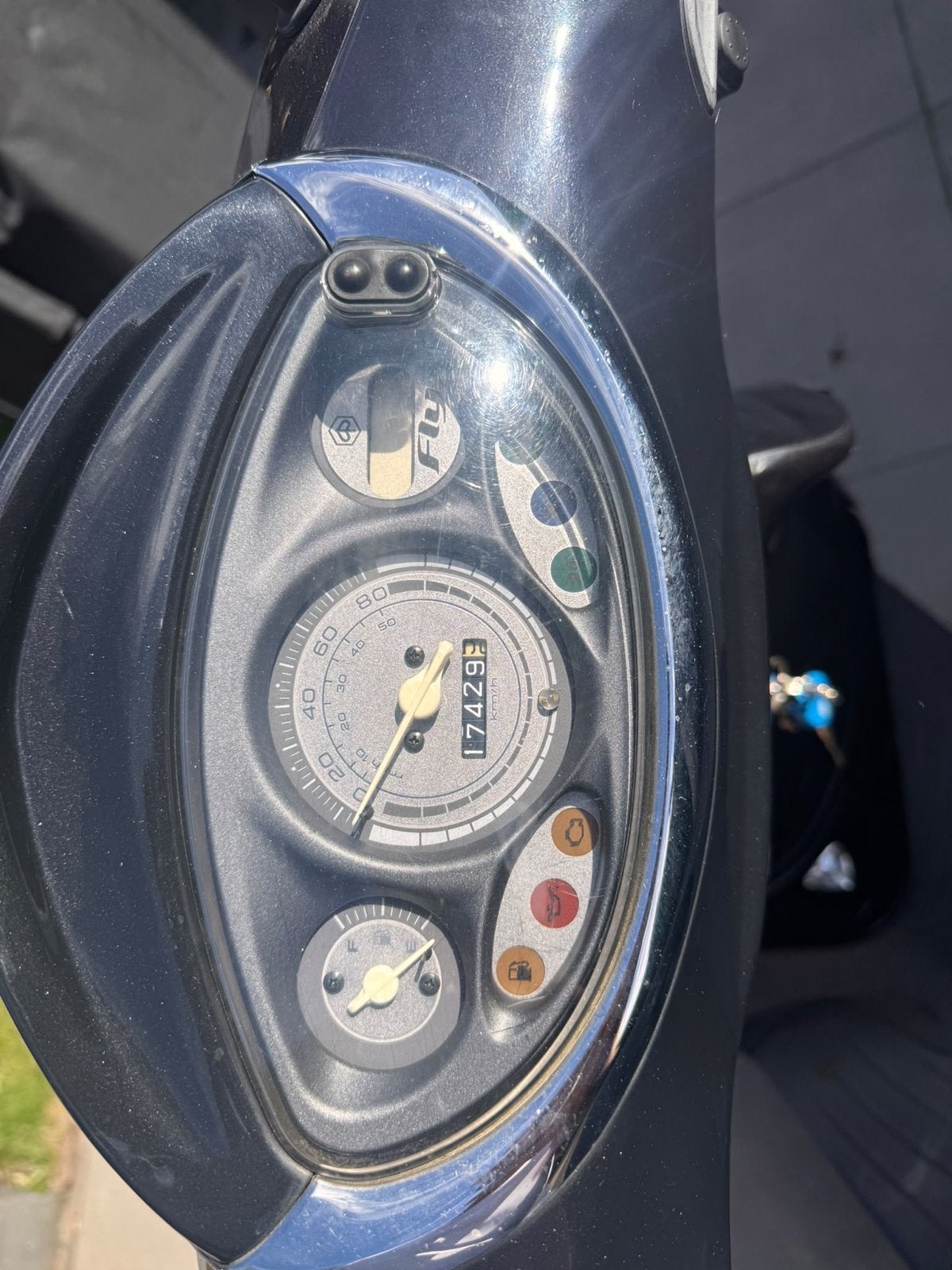 Foto 5 van Piaggio Fly Scooter - Goed onderhouden, 35-40 km/u