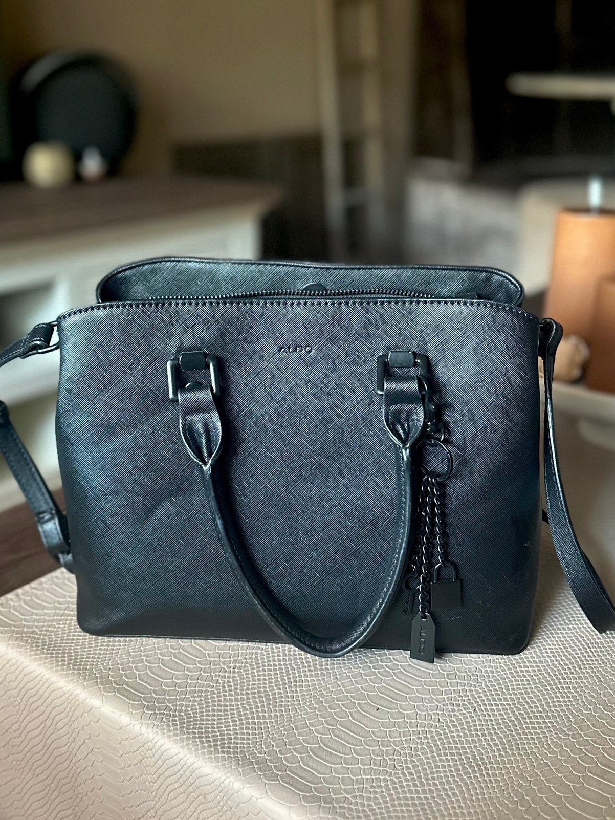 Zwarte Aldo Handtas - 2 keer gebruikt als nieuw, Sieraden, Tassen en Uiterlijk, Ophalen of Verzenden, Zo goed als nieuw, Zwart