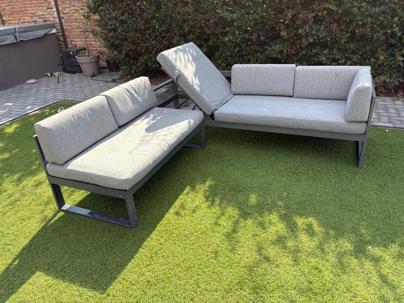 Loungeset met aluminium frame en grijze kussens, Tuin en Terras, Tuinsets en Loungesets, Ophalen, 5 zitplaatsen, Gebruikt, Aluminium
