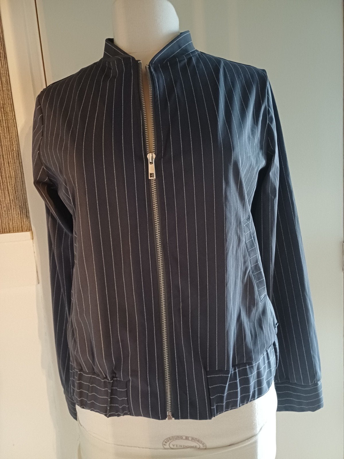Mi Piace travel bomberjack - Grijs krijtstreep, S, M,Xl, Mo, Mp, Maat 46/48 (XL) of groter, Nieuw