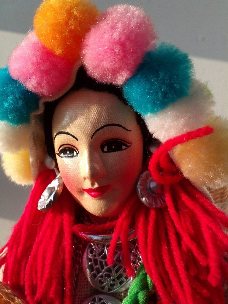 Mooie vintage handgemaakte pop uit Thailand 30 cm., Antiek en Kunst, Ophalen of Verzenden