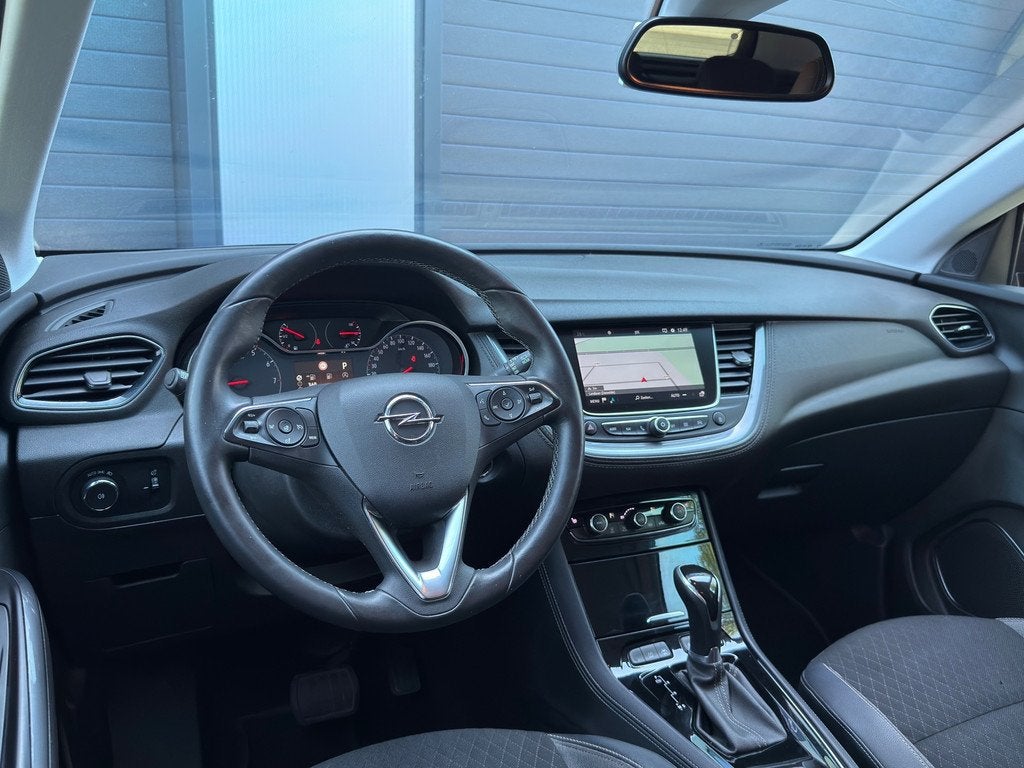 Opel Grandland X 1.2 Turbo Ultimate/ BTW AUTOMAAT / CAMERA, Auto's, Gebruikt, Euro 6, 1199 cc, Zwart