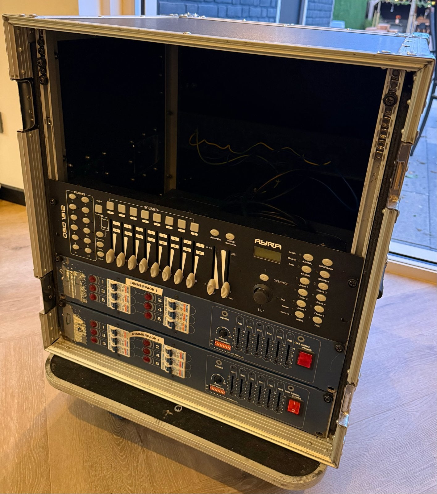 Flightcase met 2 DMX-dimmerpacks en controller, Ophalen, Gebruikt, Licht