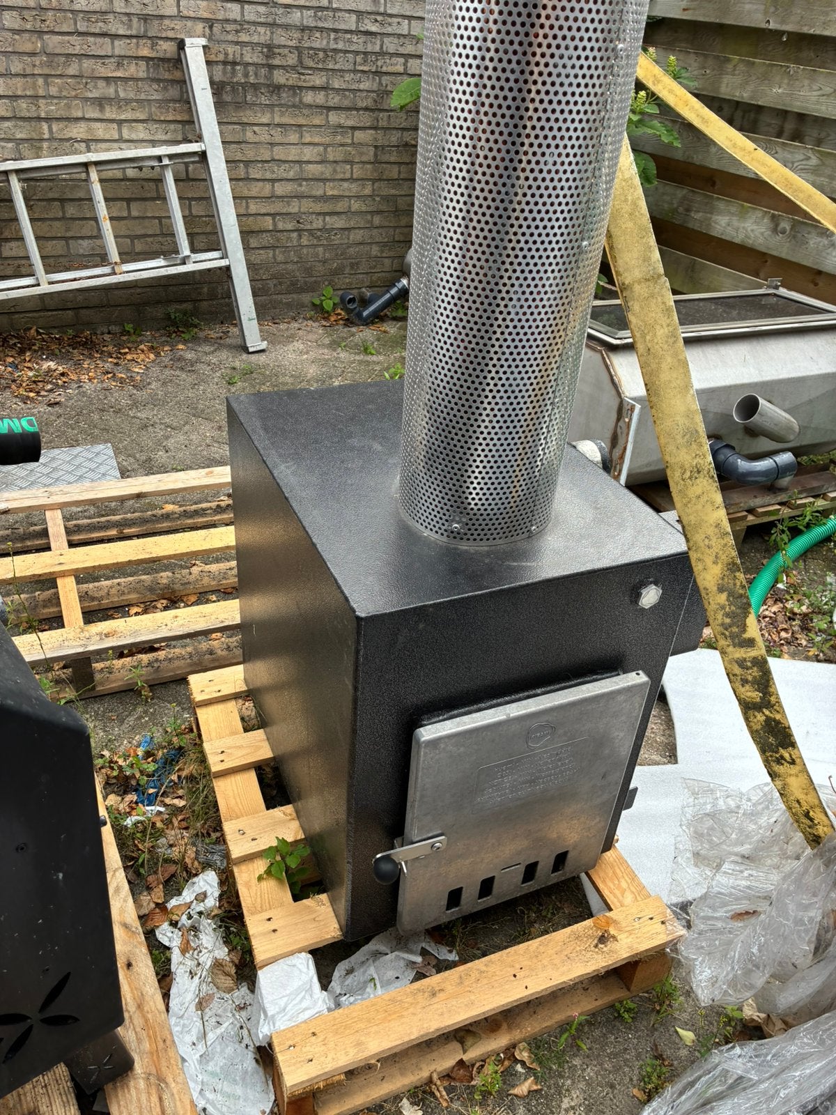 Kirami cube 48kw kachel - lek - alumium - zwembad, Tuin en Terras, Ophalen, Gebruikt, 7921AE, Fast Fair b.v.