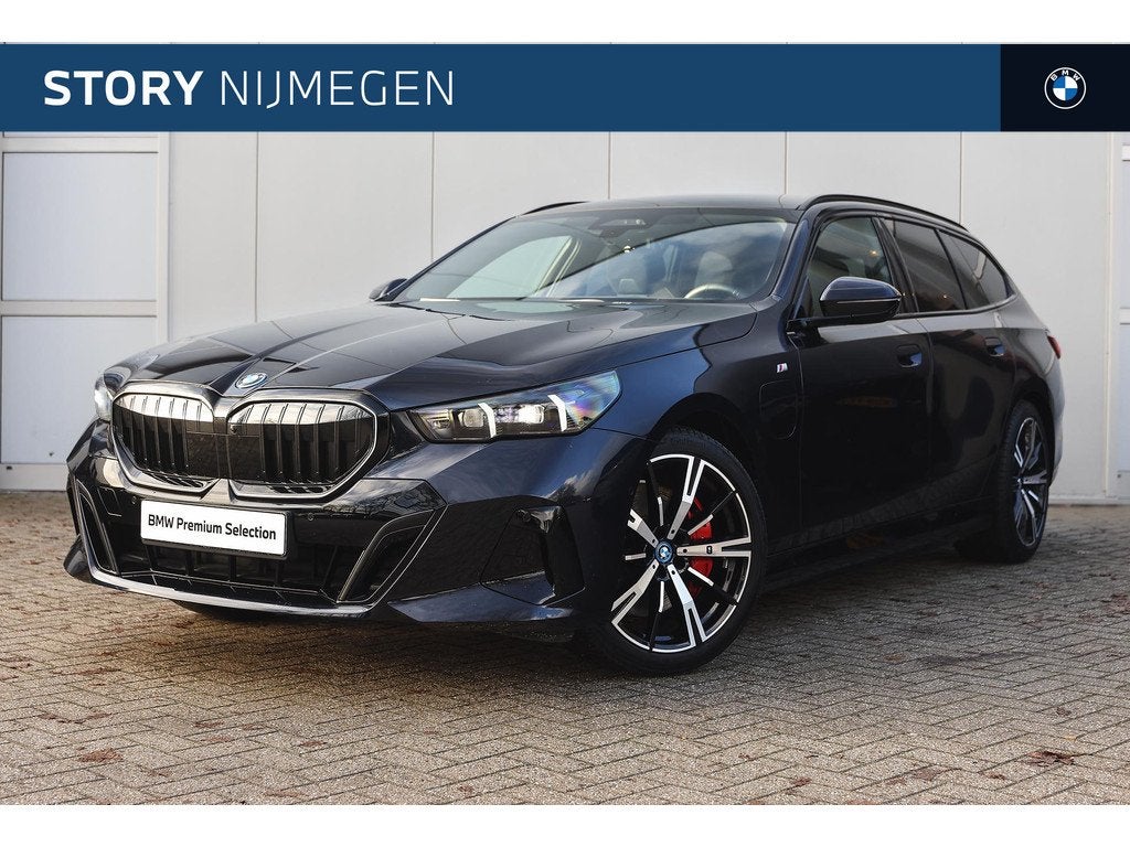 BMW 5 Serie Touring 550e xDrive M Sport Automaat / Panoramad, Auto's, BMW, Bedrijf, Te koop, 5-Serie, 4x4, Adaptive Cruise Control