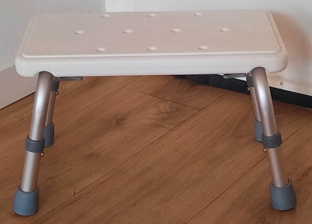 (Badkamer) krukje / Opstapje in hoogte instelbaar (z.g.a.n.), Ophalen of Verzenden, In hoogte verstelbaar, Zo goed als nieuw, Kunststof