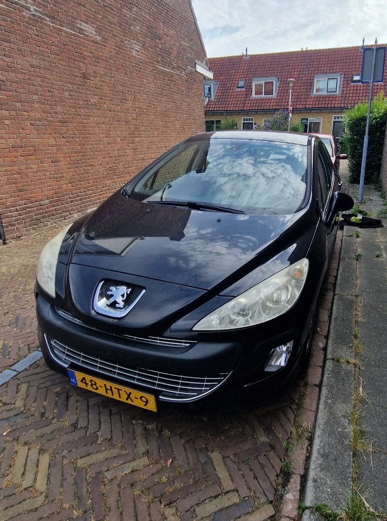 Peugeot 308 1.6 VTI 16V 5-DRS 2009 Zwart met trekhaak, Auto's, Peugeot, Voorwielaandrijving, 680 kg, 4 cilinders, 1650 kg
