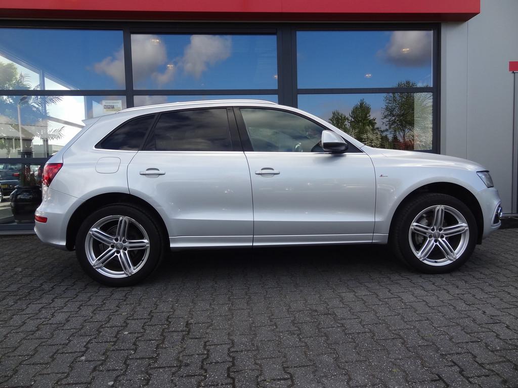 Audi Q5 | 2.0 quattro | 3X S-LINE | PANODAK | TREKHAAK | CAM, 1730 kg, Gebruikt, 4 cilinders, Bedrijf