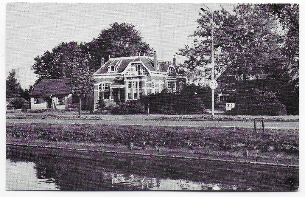 De Krim Beatrixhoeve Oude Ongelopen Ansichtkaart (B5036 ), Ophalen of Verzenden, 1960 tot 1980, Ongelopen