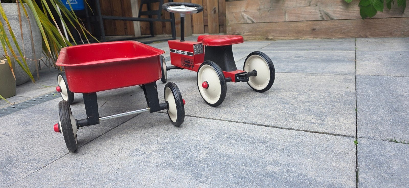 Vintage Mini Tractor met Kar - Rood Metaal, Ophalen of Verzenden, Gebruikt