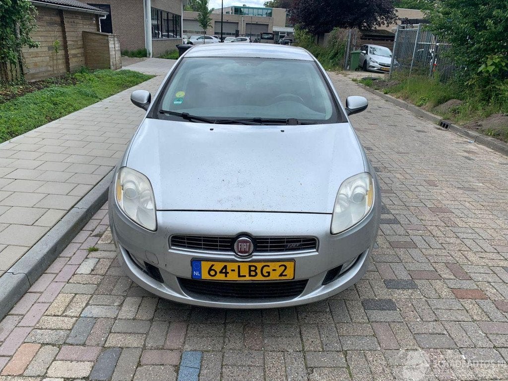 Fiat Bravo 1.4 T-JET EDIZIONE SPORT (bj 2010), Webaccessibility@stellantis.com, Stellantis N.V., Handgeschakeld, Zilver of Grijs
