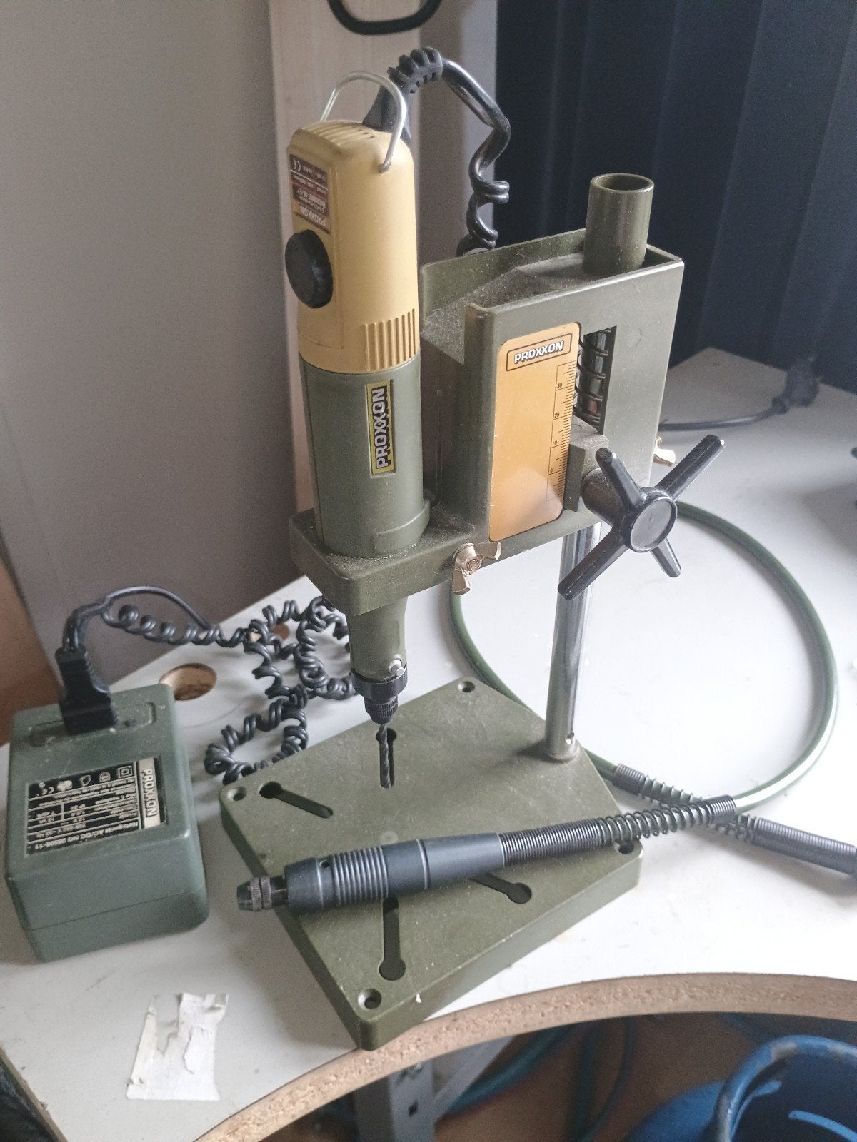 Proxxon Kolomboormachine met Boormachine en Flexibele As, Gebruikt, Variabele snelheid, Ophalen of Verzenden, Minder dan 400 watt