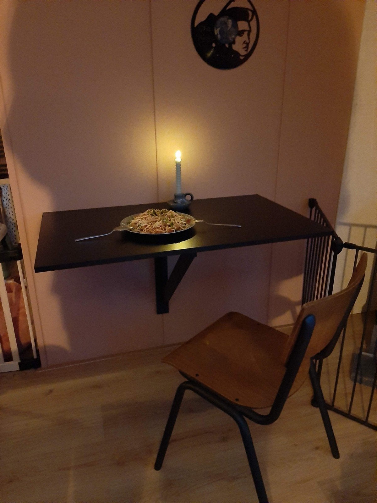 Zwarte inklapbare wandtafel - ideaal voor kleine ruimtes, Ophalen, 100 tot 150 cm, Tot twee personen, 50 tot 100 cm