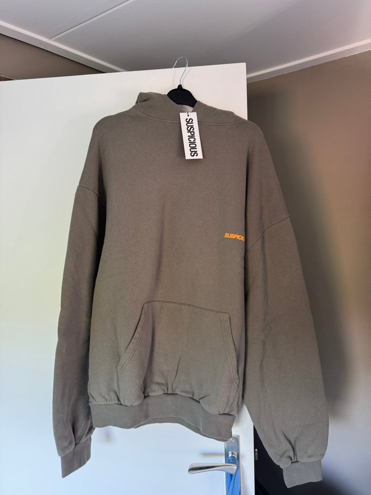 Suspicious hoodie maat M, Ophalen of Verzenden, Nieuw, Maat 48/50 (M), Groen