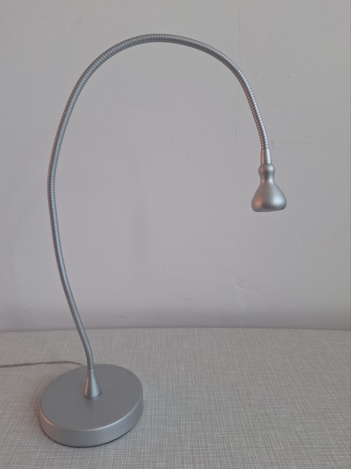 zilverkleurige IKEA JANSJO lamp, tafellamp, bureaulamp, LED verlichting, Ophalen of Verzenden, Zo goed als nieuw, IKEA