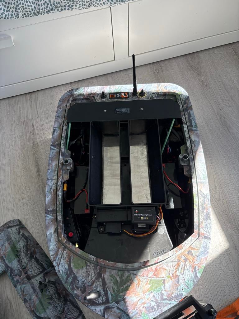 Nanotec GT2 Voerboot met Vexilar Fishfinder en GPS, Watersport en Boten, Ophalen, Zo goed als nieuw, Overige typen