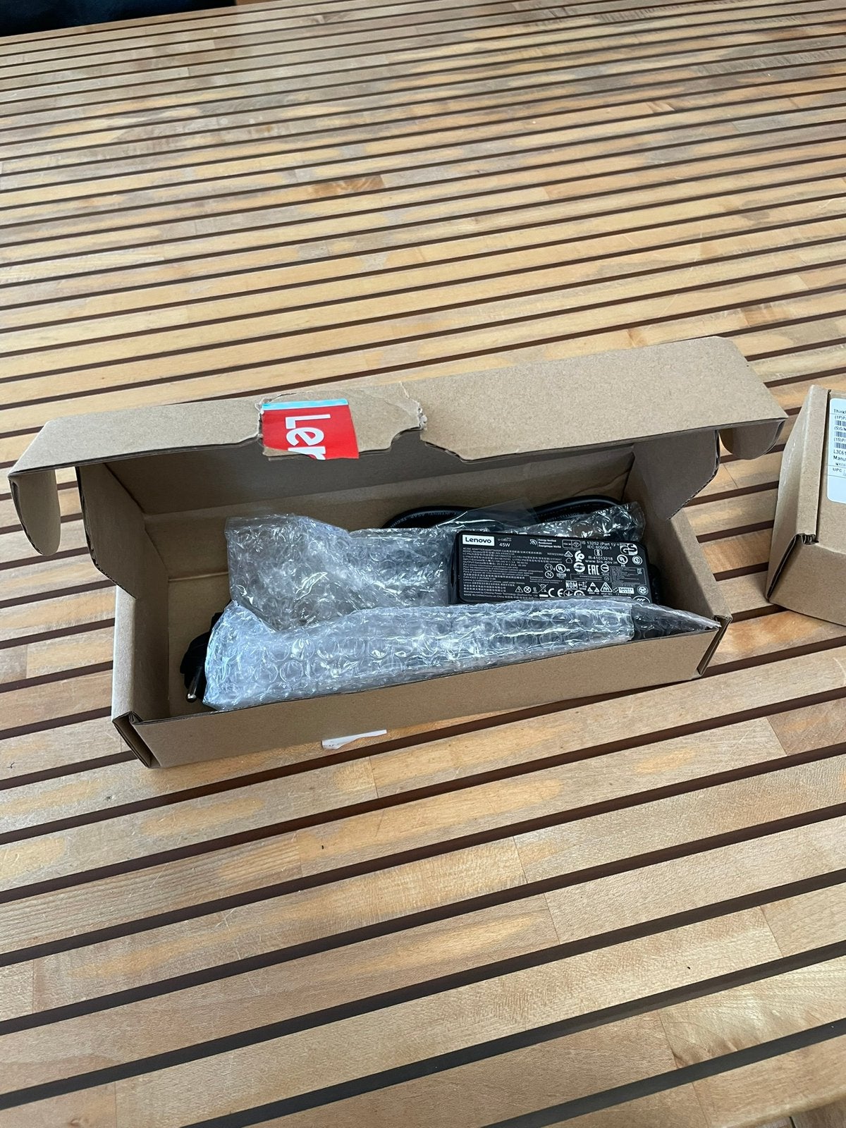 Lenovo Thinkpad 45W AC adapter(NIEUW), Computers en Software, Ophalen of Verzenden, Nieuw, Lenovo