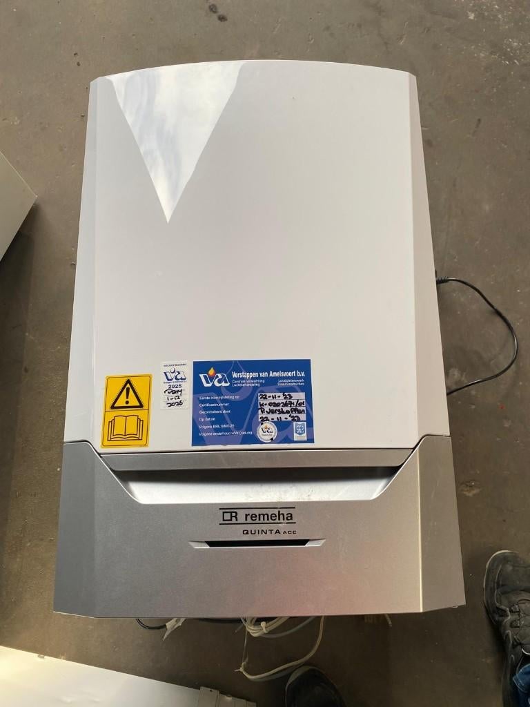 Remeha Quinta Ace 45 ( 2,5 jaar oud), Doe-het-zelf en Verbouw, Verwarming en Radiatoren, Ophalen, 30 tot 80 cm, Cv-ketel of Combi-ketel