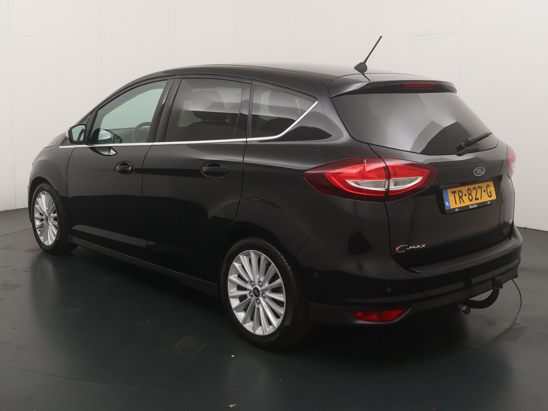 Ford C-MAX EcoBoost 125 pk Titanium | Trekhaak | Camera | Vo, 12 maanden, Gebruikt, Zwart, Origineel Nederlands
