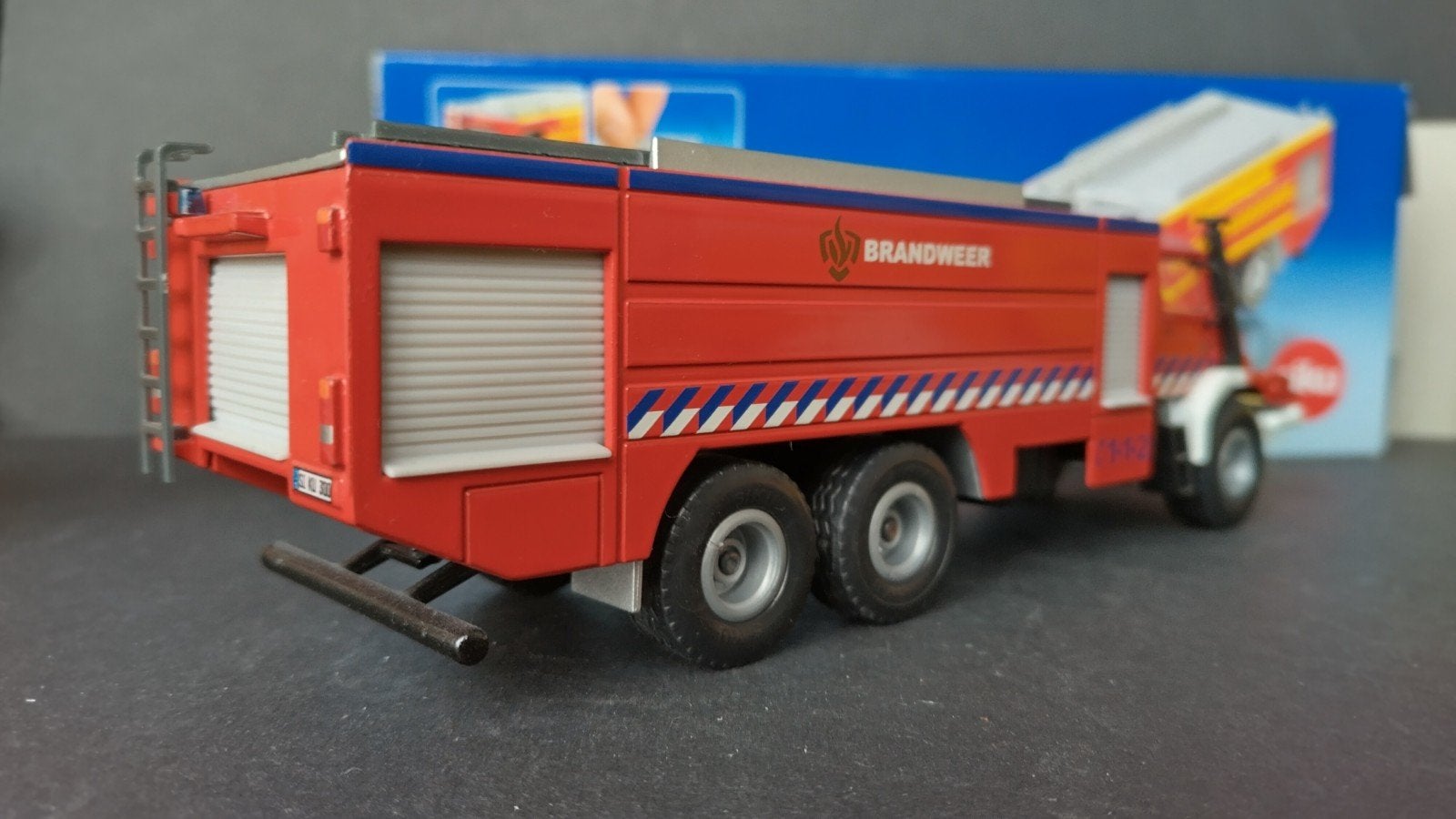 Mercedes Benz Zetros Brandweer 1:50 Siku Pol, SIKU, Verzenden, Zo goed als nieuw, Bus of Vrachtwagen