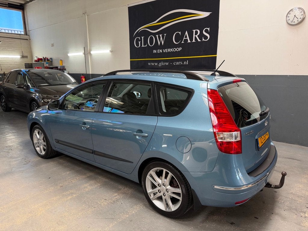 Hyundai I30 CW 2.0i i-Catcher |AIRCO|AUT|CRUISE|TREKHAAK|STO, Auto's, Hyundai, Gebruikt, Zwart, Blauw, Leder en Stof