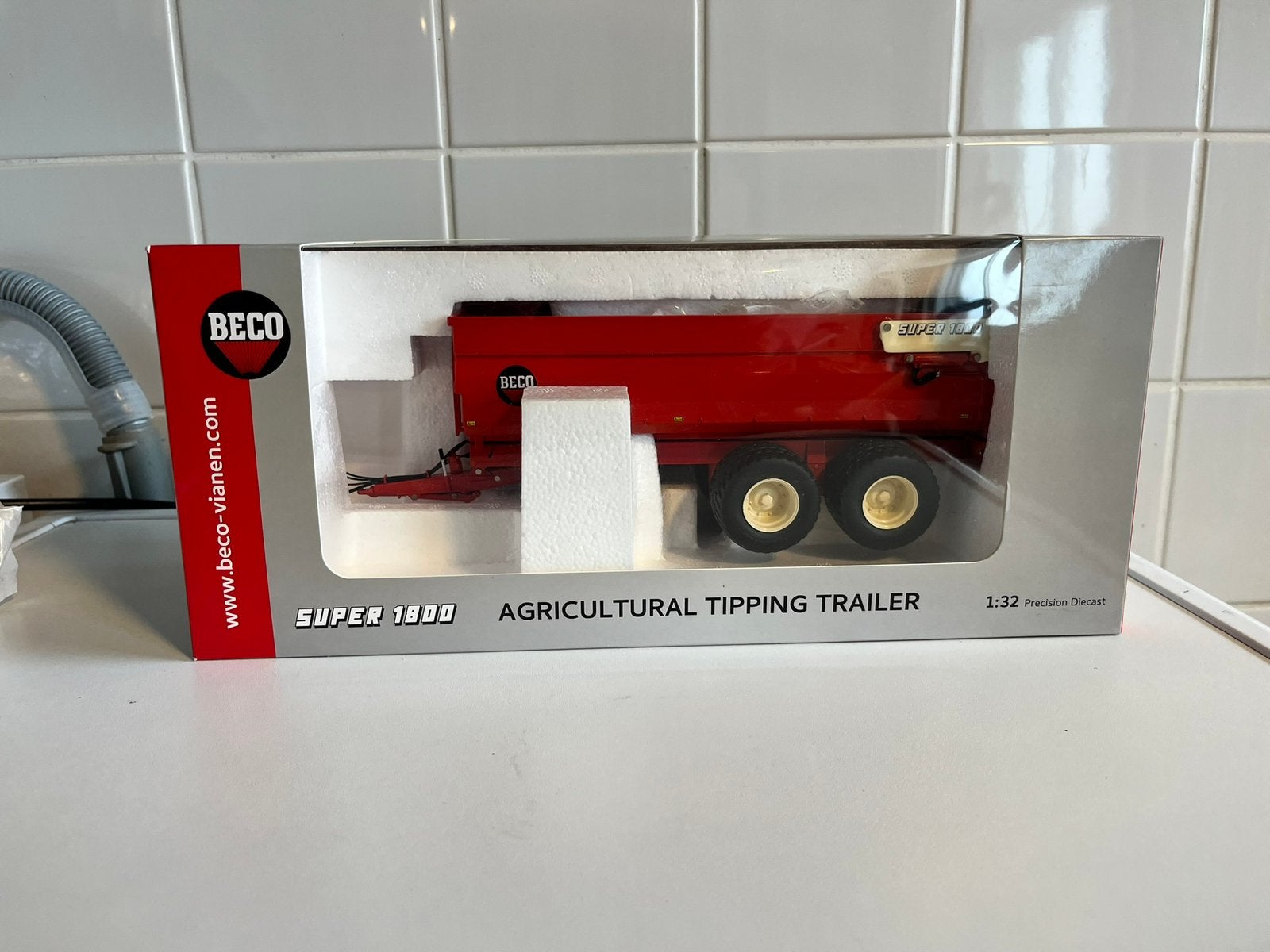 Beco Super 1800 AT 1/32, Ophalen of Verzenden, Zo goed als nieuw, Hijskraan, Tractor of Landbouw, NZG