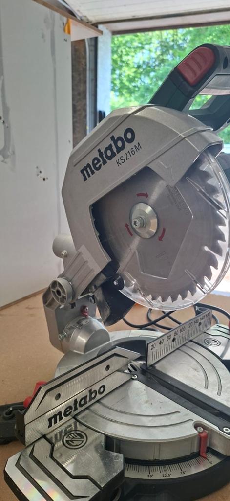 Metabo Afkortzaag KS216M - Zo goed als nieuw, Doe-het-zelf en Verbouw, Gereedschap | Zaagmachines, 70 mm of meer, Ophalen of Verzenden