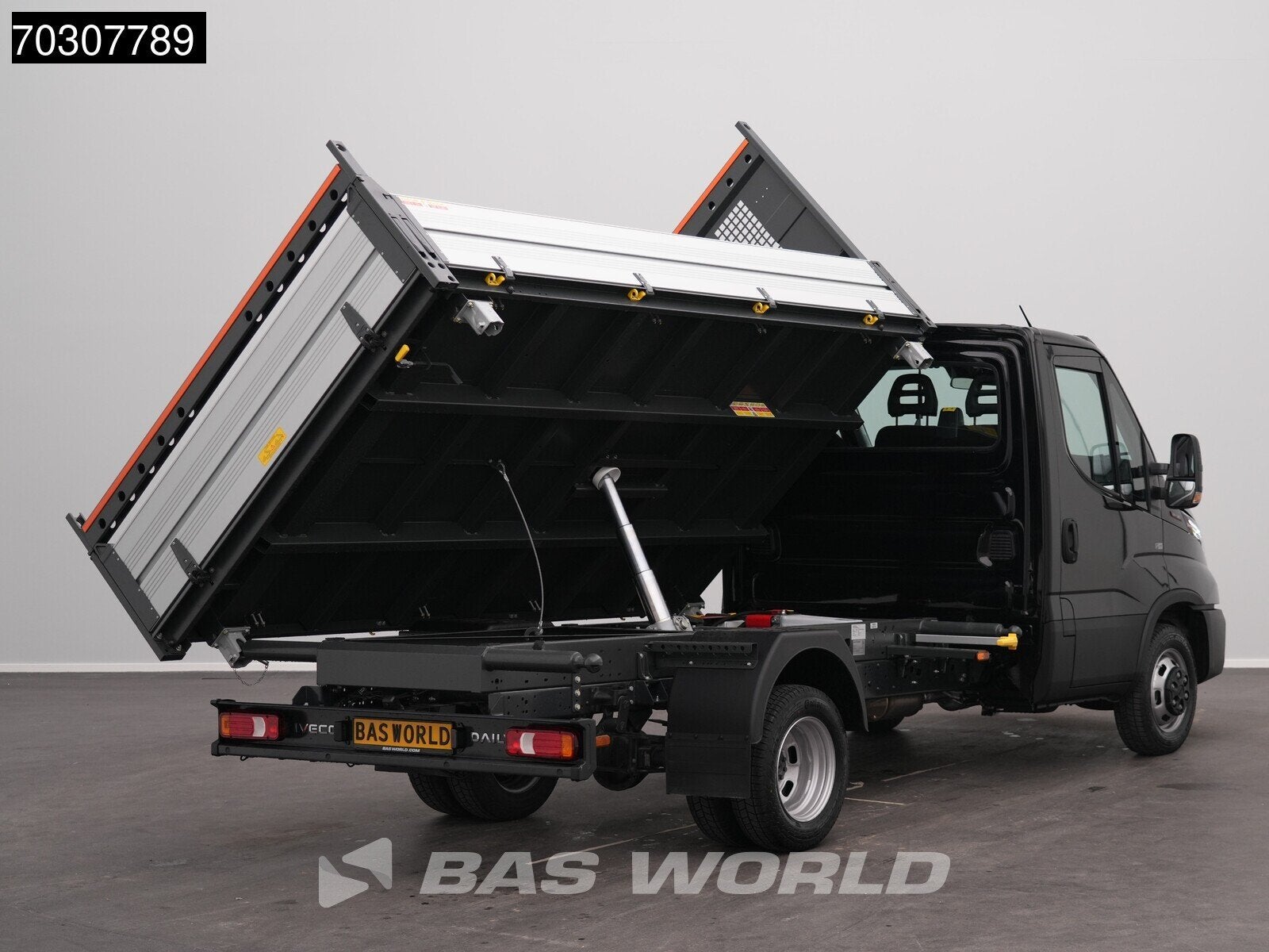 Iveco Daily 35C18 3.0L Driezijdige Kipper 180PK ACC LED Airc, Multifunctioneel stuurwiel, Stof, Euro 6, Iveco