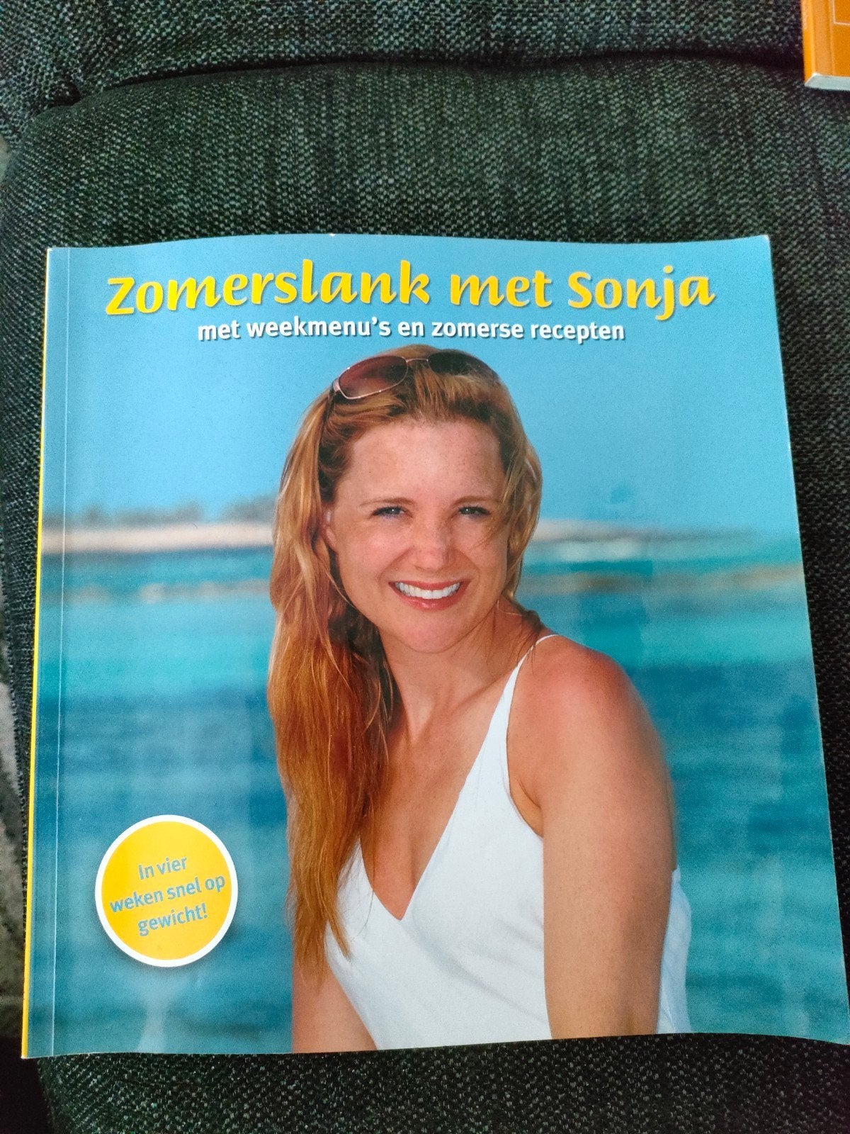 Zomerslank met Sonja - Dieetboek met weekmenu's en recepten, Boeken, Ophalen of Verzenden, Zo goed als nieuw, Dieet en Voeding