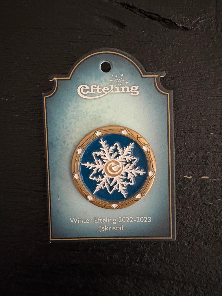 Efteling winter pin, Ophalen, Nieuw, Overige onderwerpen, Speldje of Pin