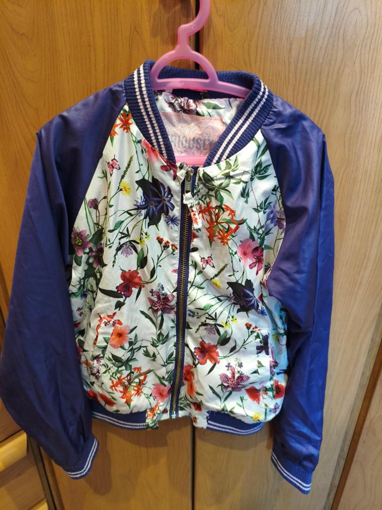 Zomerjas maat 128 met bloemenprint, Ophalen of Verzenden, Zo goed als nieuw, Meisje, Jas