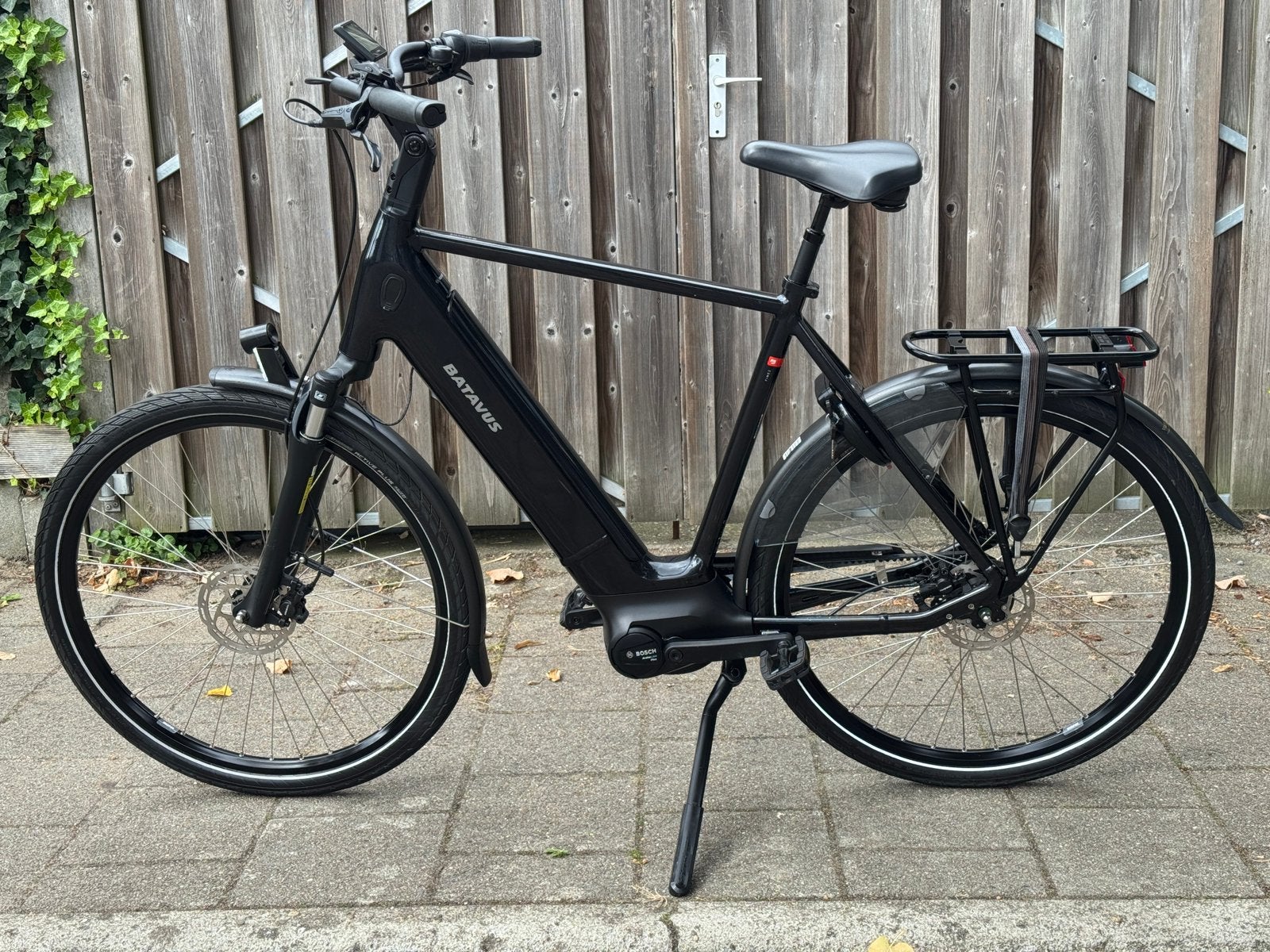 Foto 10 van Zeer nette Batavus Finex Exclusive 61 Bosch smart Belt-drive
