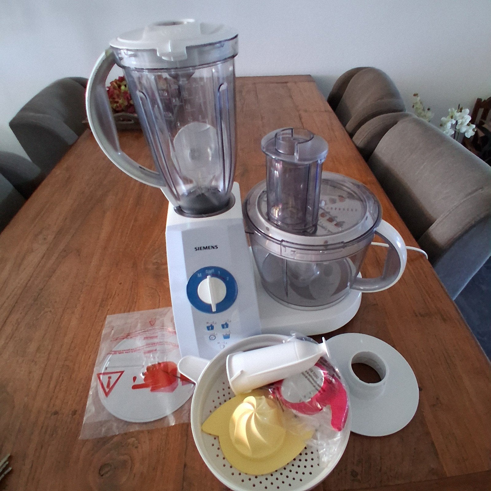Siemens Keukenmachine met Blender en Diverse Accessoires, Ophalen, Gebruikt, 1 tot 2 liter, 3 snelheden of meer