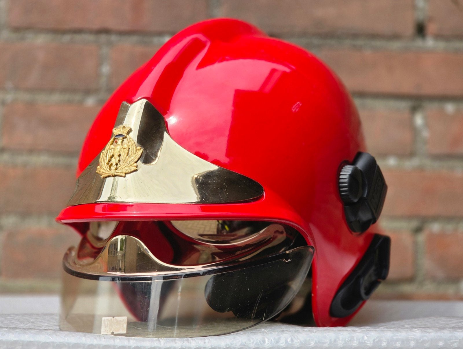 brandweerhelm brandweer Italië msa F1sf, Ophalen of Verzenden, Landmacht, Nederland, Embleem of Badge