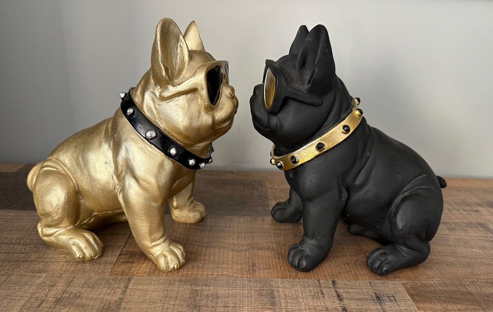 2 bull dog hondjes , goud en zwart, Verzamelen, Ophalen of Verzenden, Gebruikt, Dier