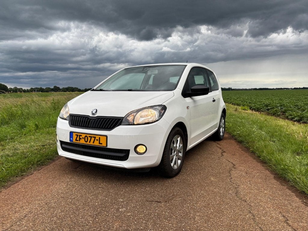 Skoda Citigo 1.0 T 44KW 3D 2015 Wit Nieuwe APK, Auto's, Skoda, Voorwielaandrijving, Stof, Euro 6, Wit