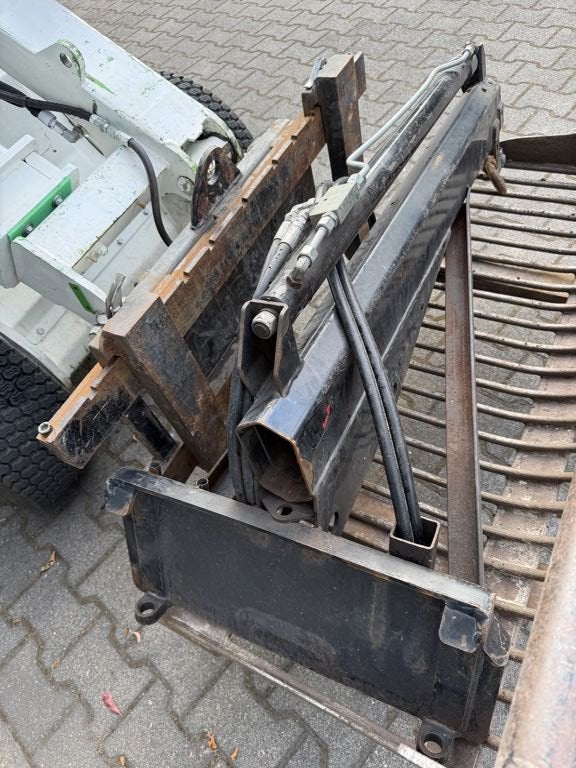 Hijsjib hydraulisch | Jib | Avant, AVANT Machinery N.V., Info@avantmachinery.be, Tiensesteenweg 240
3800  SINT-TRUIDEN, BE