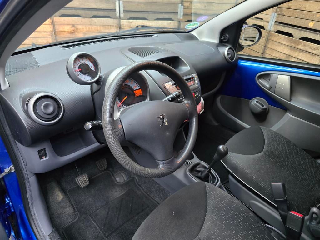 Peugeot 107 1.0-12V XS Airco CPV Side Aibags Trekhaak, Auto's, Voorwielaandrijving, Euro 5, Stof, Gebruikt