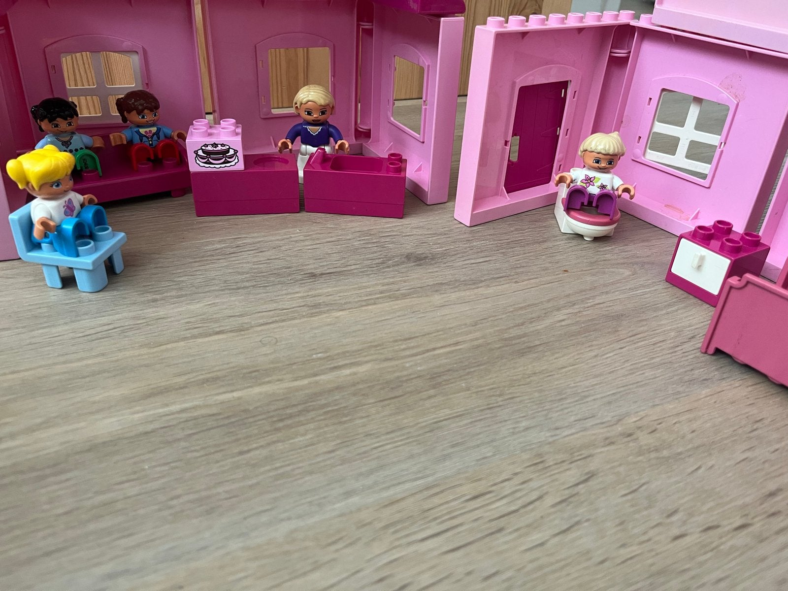 Duplo meisjes set met huis, figuren en accessoires, Kinderen en Baby's, Gebruikt, Ophalen of Verzenden, Duplo, Inclusief accessoires