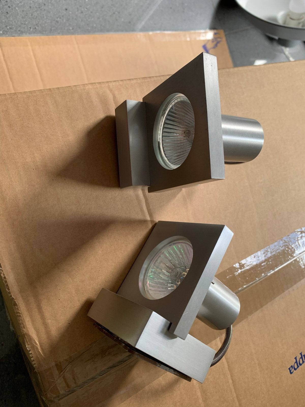 2x Moderne Opbouwspots - Geborsteld Aluminium, Ophalen of Verzenden, Gebruikt