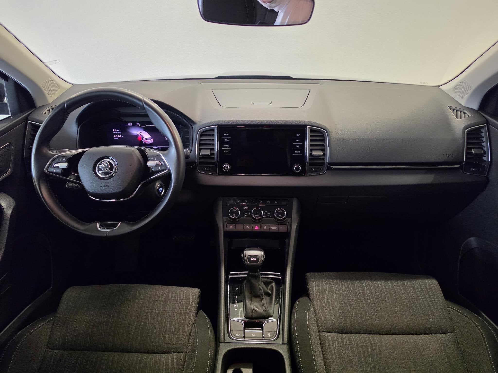 Skoda Karoq 1.5 TSI ACT Style | Navigatie | Stoelverwarming, Auto's, Dealer onderhouden, Stof, 4 cilinders, Bedrijf