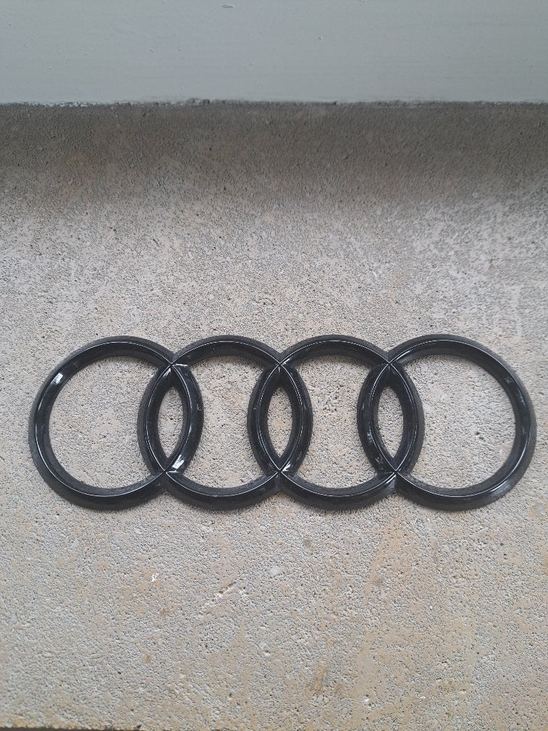 Audi logo embleem zwart A3 8V 18 cm, Auto-onderdelen, Ophalen of Verzenden, Gebruikt, Audi, Achterklep
