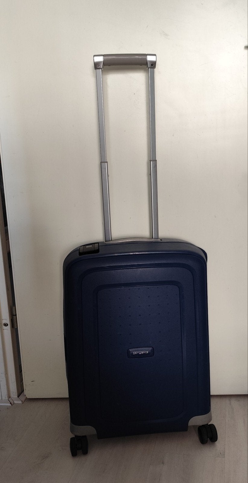 Trolley Samsonite met vier wielen en Tsa-Slot 55x40x20 cm, Wieltjes, 50 tot 60 cm, Hard kunststof, Ophalen of Verzenden