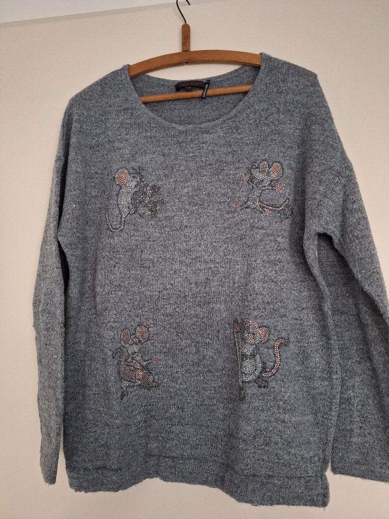 Leuke grijze trui van het merk Lulu Love., Maat 38/40 (M), Ophalen of Verzenden, Zo goed als nieuw, Lulu Love