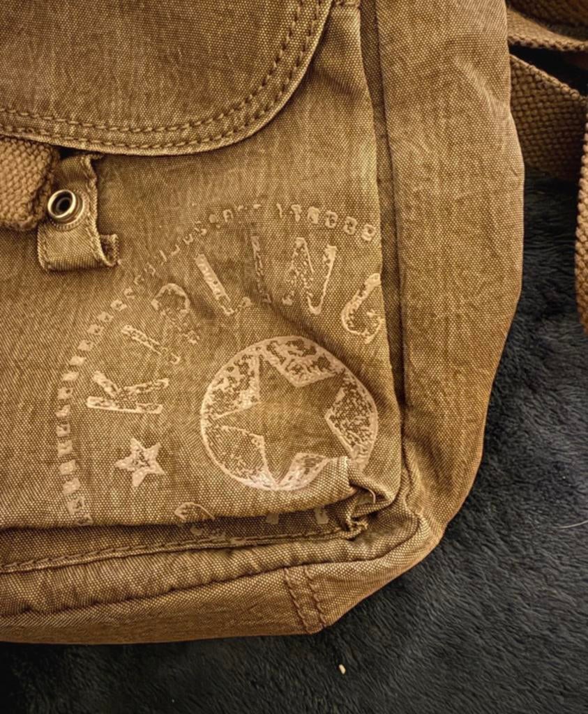 Kipling Schoudertasje - Bruin Canvas, Sieraden, Tassen en Uiterlijk, Tassen | Schoudertassen, Ophalen of Verzenden, Zo goed als nieuw