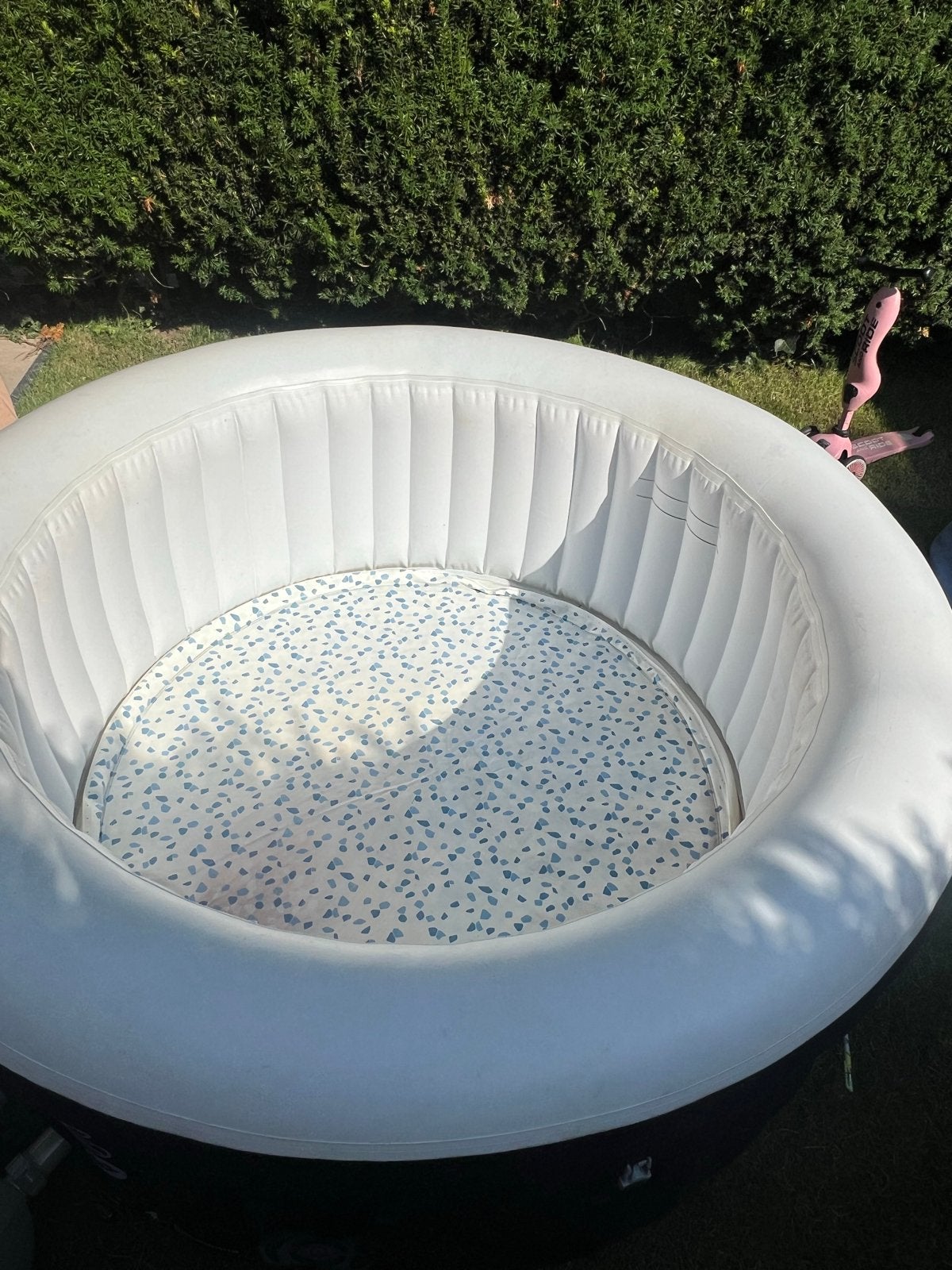 Opblaasbare jacuzzi met pomp en afdekzeil, Ophalen, Gebruikt, Afdekzeil, Opblaasbaar