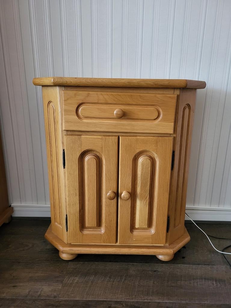 Leuk kastje, Ophalen, Gebruikt, Met deur(en), 50 tot 100 cm