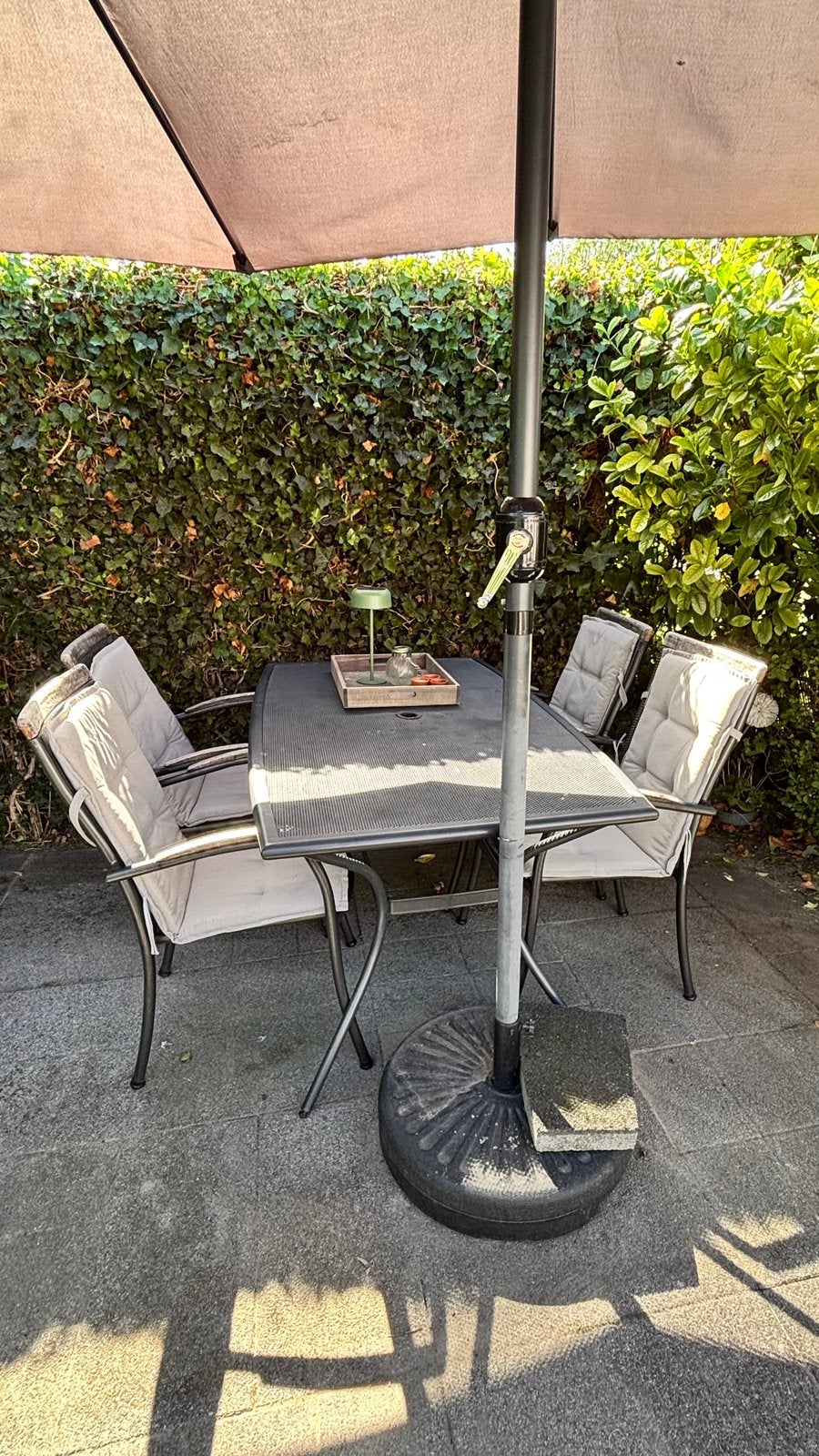 Complete tuinset – tafel + 4 stapelbare stoelen – antraciet, Ophalen, 4 zitplaatsen, Gebruikt, Eettafel
